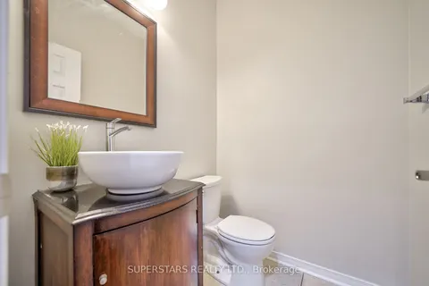 37 Macadam Rd, Markham, ON L6E 2B9