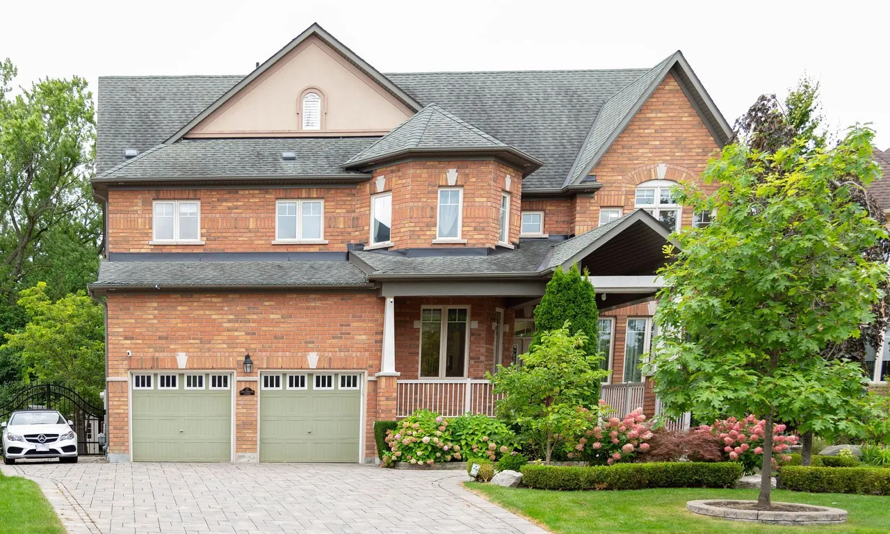 15 Birchbark Crt, Richmond Hill, ON L4E 4Z2
