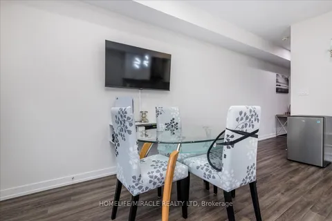 302 Dalhousie St, Vaughan, ON L4L 0M2
