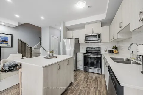 10 Bluenose St, Vaughan, ON L4L 0L7
