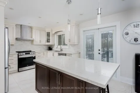 71 Janet Ave, King, ON L0G 1N0