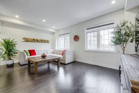 42 Ingleside St, Vaughan, ON L4L 0H9