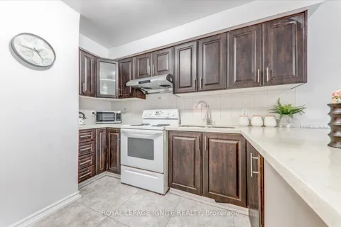 201 Sophia Rd, Markham, ON L3S 4C5