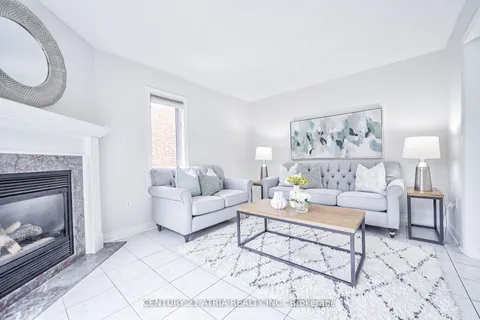 258 Stone Rd, Aurora, ON L4G 6Y7