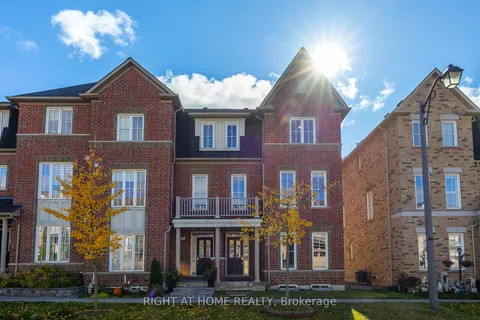 11 Walter Scott Cres, Markham, ON L6C 0E6