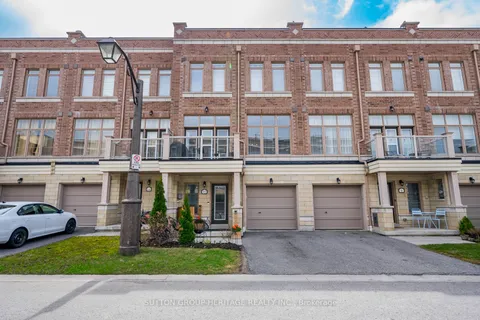 10 Cornerbank Cres, Whitchurch-Stouffville, ON L4A 1X1