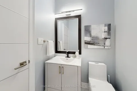 21 LARKFIELD Cres, East Gwillimbury, ON L9N 0P7