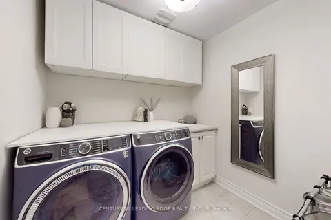 21 LARKFIELD Cres, East Gwillimbury, ON L9N 0P7