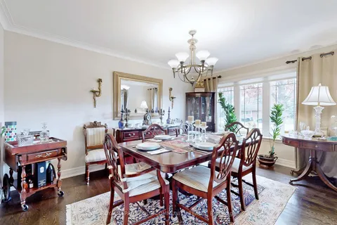 22 Helen Ave, Vaughan, ON L4J 1J7