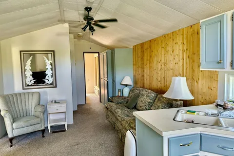 285 Crydermans Sdrd, Georgina, ON L0E 1A0