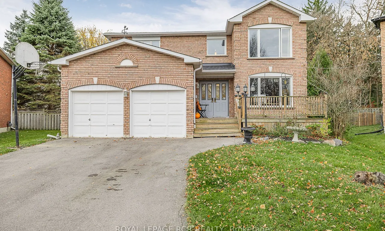 31 Cady Crt, Aurora, ON L4G 6S1