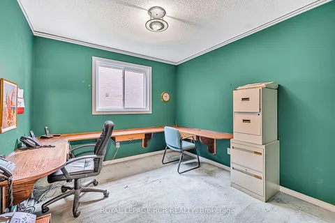 31 Cady Crt, Aurora, ON L4G 6S1