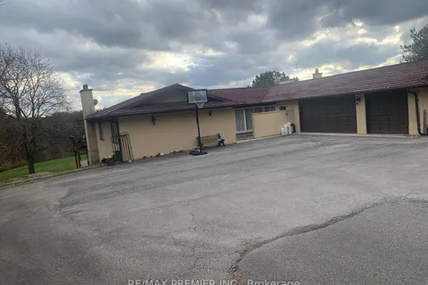 2201 17th Side Road, King, ON L7B 1A3