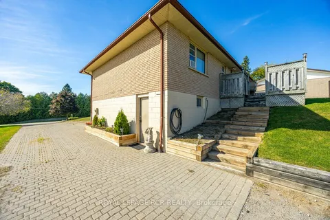 19621 Centre St, East Gwillimbury, ON L0G 1M0