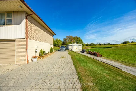 19621 Centre St, East Gwillimbury, ON L0G 1M0