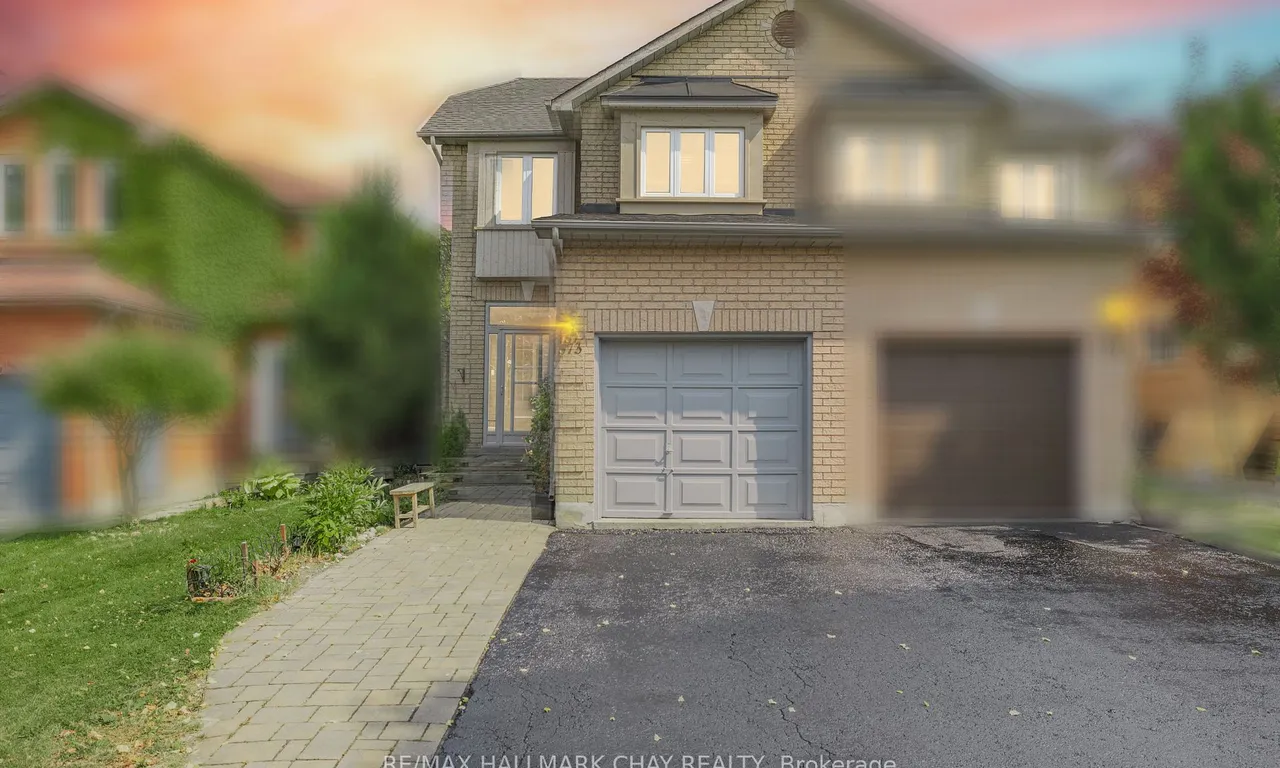 573 Skinner Ave, Newmarket, ON L3X 2A4