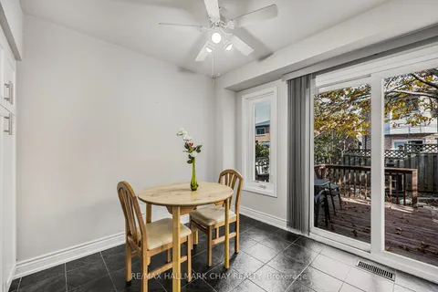 573 Skinner Ave, Newmarket, ON L3X 2A4