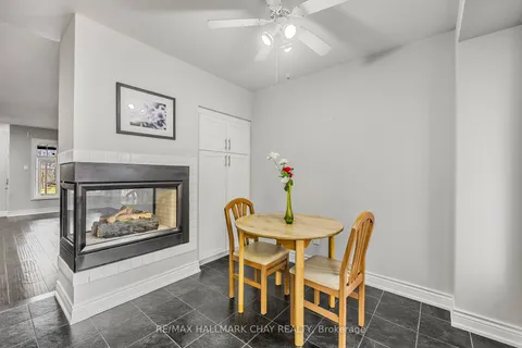 573 Skinner Ave, Newmarket, ON L3X 2A4