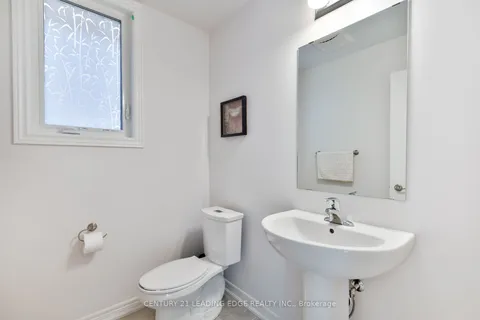 6 FREDERICK TAYLOR Way, East Gwillimbury, ON L0G 1M0