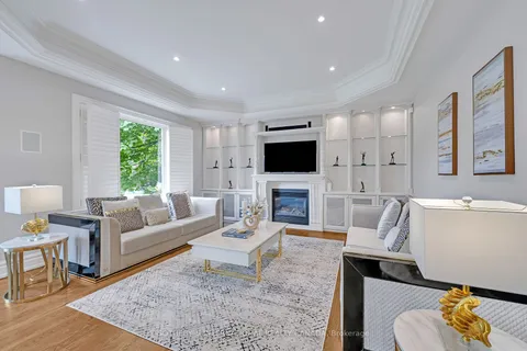 75 John St, Markham, ON L3T 1Y3