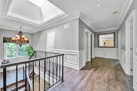 75 John St, Markham, ON L3T 1Y3