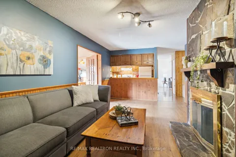 14 Plank Rd, East Gwillimbury, ON L9N 1C1