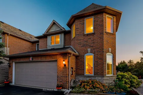 35 Edgemont Crt, Richmond Hill, ON L4S 2H8