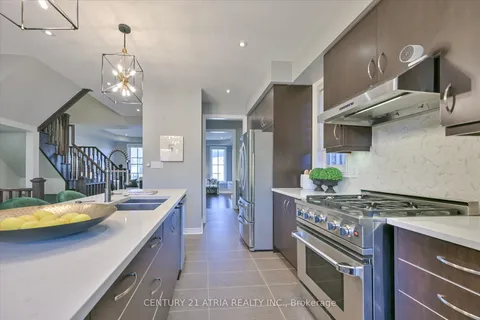 13 Earnshaw Dr, Markham, ON L6C 0E4