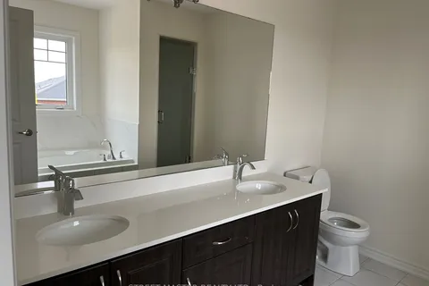 2199 Lozenby St, Innisfil, ON L9S 0E1