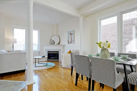 14 Miramar Dr, Markham, ON L6E 1Z5