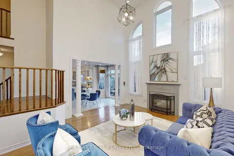 12 Thornwood Chase Rd, Markham, ON L6E 1Y1