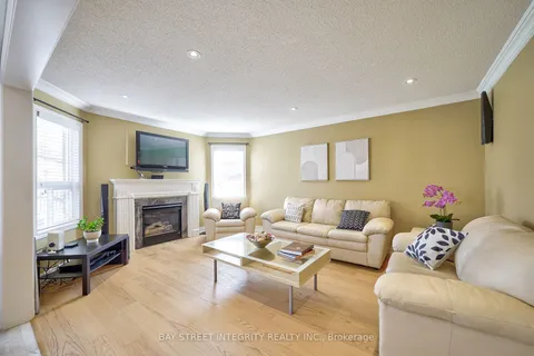 79 Westchester Cres, Markham, ON L6C 2X9