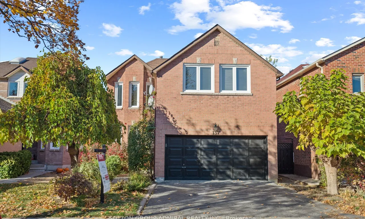 137 Glen Cres, Vaughan, ON L4J 4W4