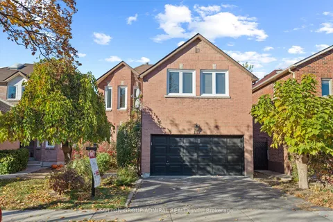 137 Glen Cres, Vaughan, ON L4J 4W4