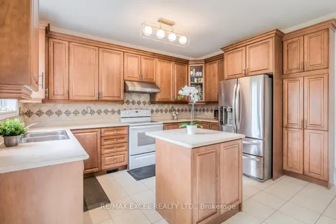 3 Nevis Dr, Markham, ON L6B 0B8