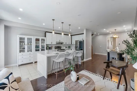 90 Memon Pl, Markham, ON L6E 0S3