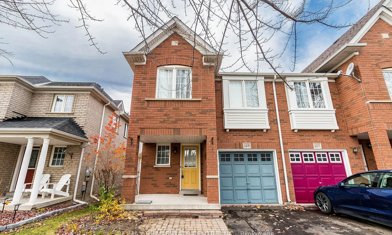 129 Hartford Cres, Newmarket, ON L3X 2Z4