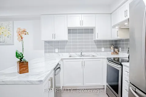 29 Parkside Cres, Essa, ON L9M 1B3