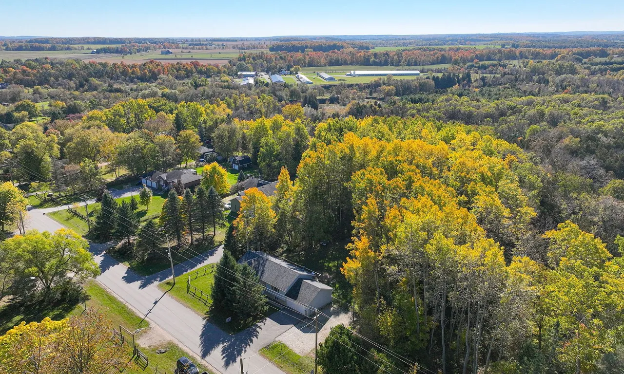 9035 Webster Rd, Adjala-Tosorontio, ON L0M 1K0