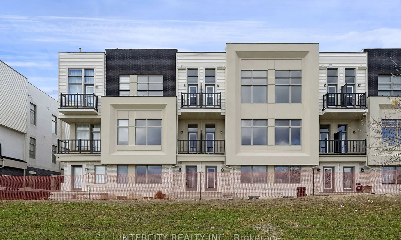 23 Alan Francis Lane, Markham, ON L6C 3B5
