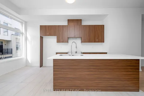 23 Alan Francis Lane, Markham, ON L6C 3B5