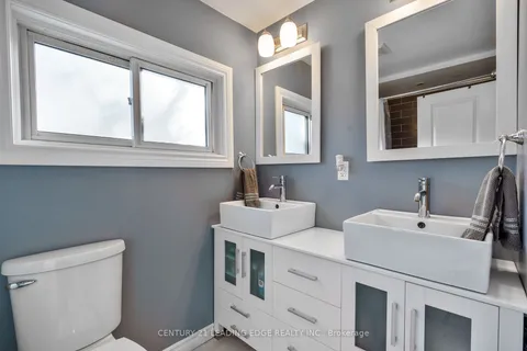 297 Kenwood Ave, Georgina, ON L4P 2X6