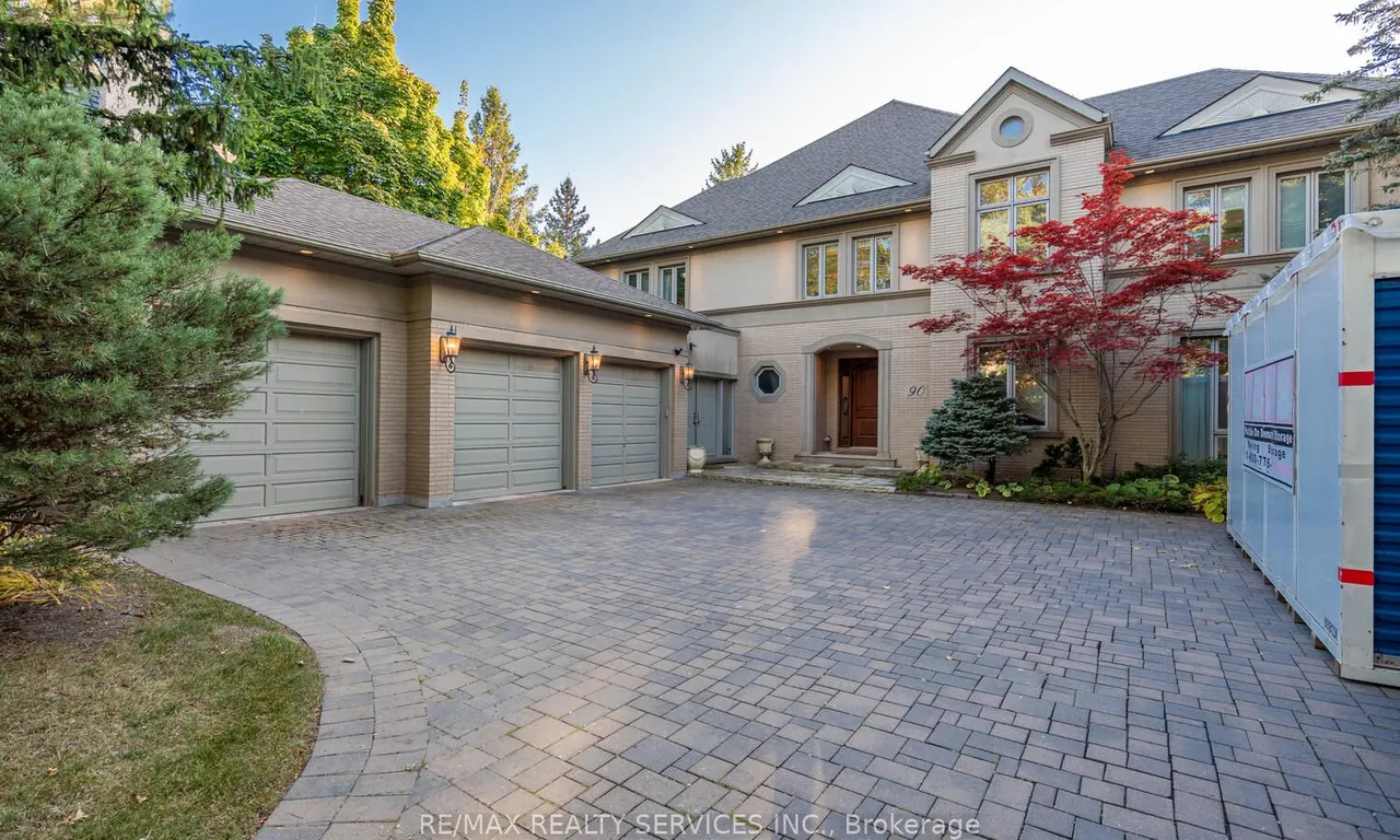 90 Humberview Dr, Vaughan, ON L4H 1B5