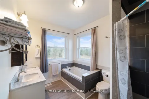 8450 Concession Rd, Adjala-Tosorontio, ON L0M 1N0