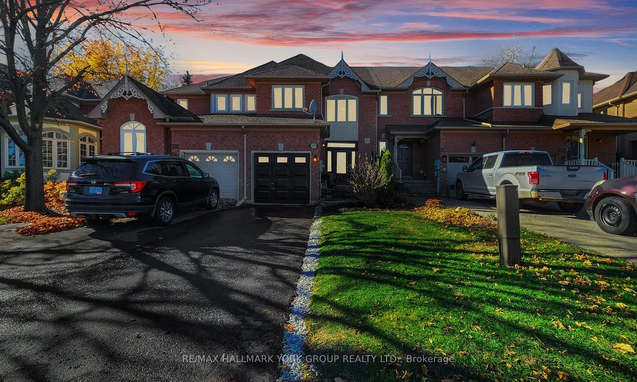 329 Warner Cres, Newmarket, ON L3X 2G7