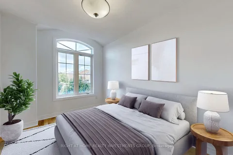 96 Four Seasons Cres, Newmarket, ON L9N 0C4