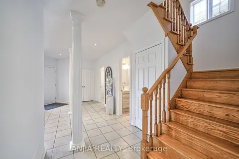43 Buckhorn Ave, Richmond Hill, ON L4C 0E5