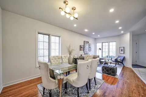 43 Buckhorn Ave, Richmond Hill, ON L4C 0E5