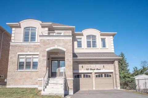92 Church St, Georgina, ON L4P 1J5