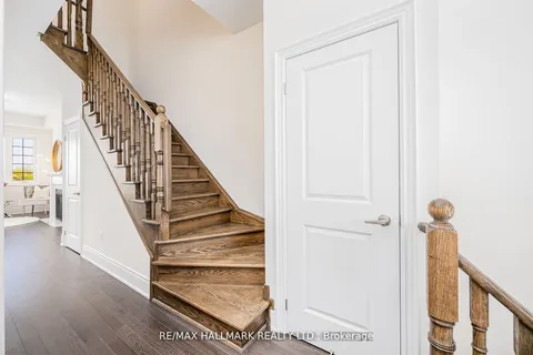 307 Swan Park Rd, Markham, ON L6E 0H3